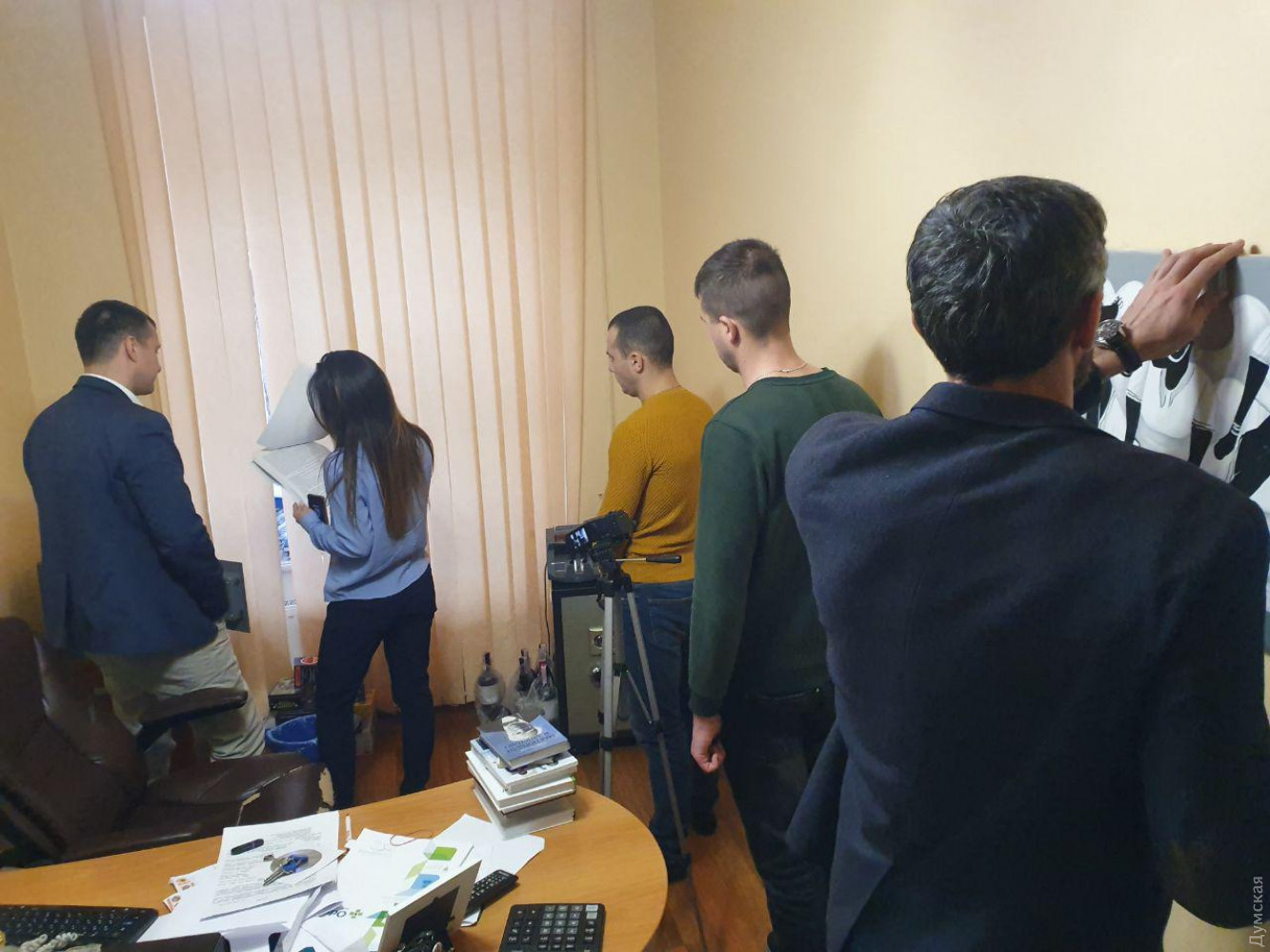 НАБУ проводит обыск на одесском телеканале «Думская»