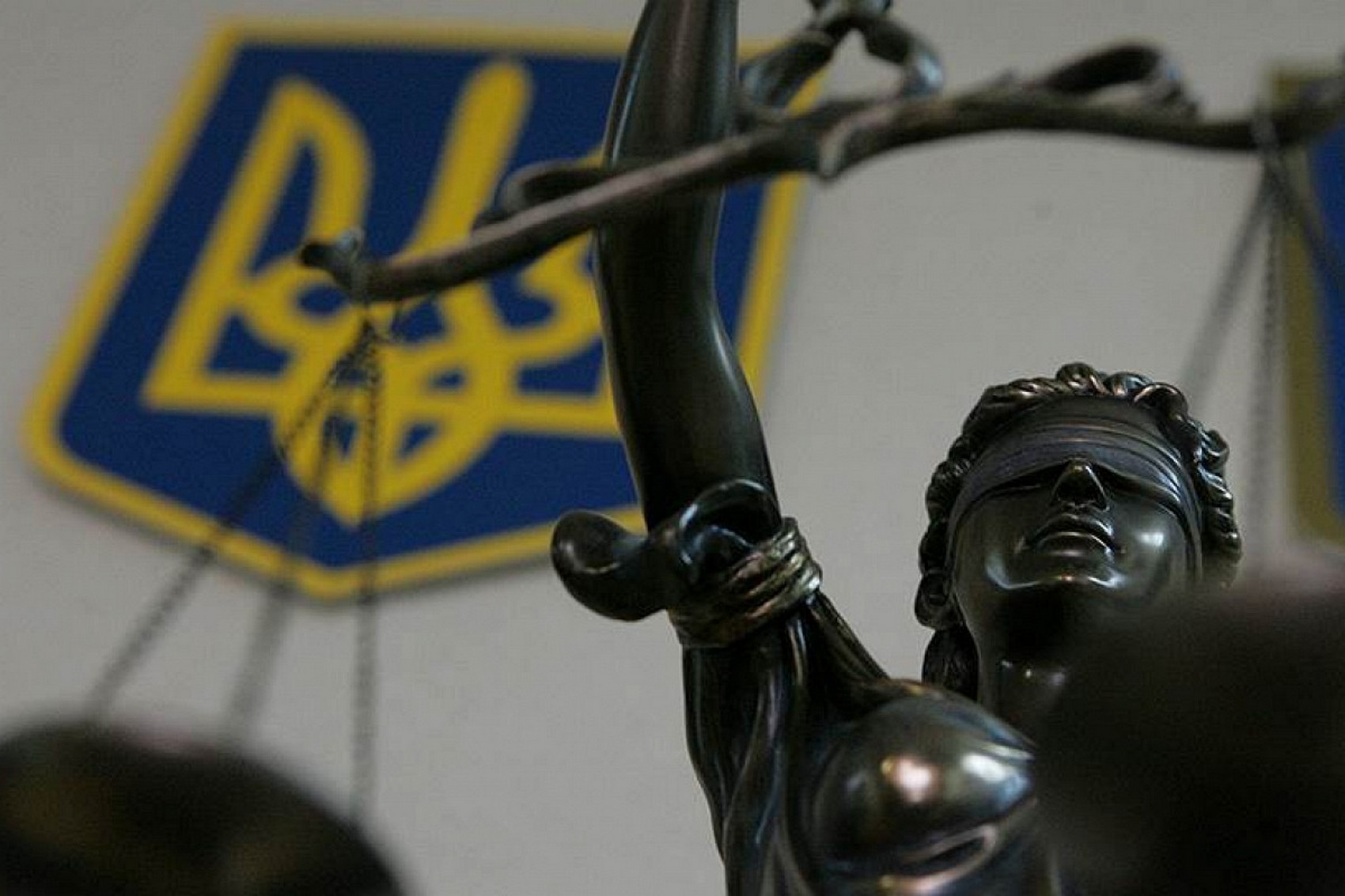 Обвиняемых в теракте в Харькове приговорили к пожизненному заключению и выпустили под личное обязательство