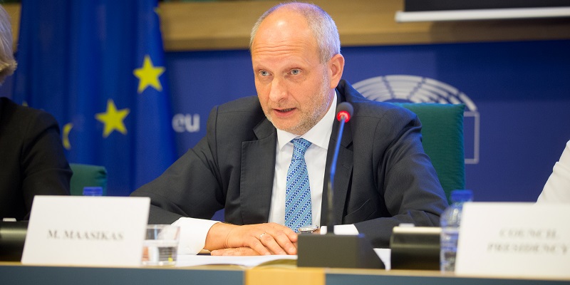 Посол ЕС: Украина должна доказать, что готова к промышленному безвизу