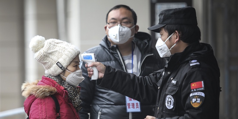 Китай закрывает 11-миллионный город на карантин из-за вируса