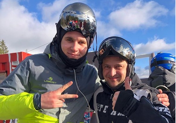 Зеленского заметили на лыжах в Буковеле