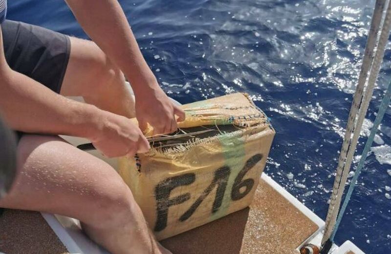 К яхте эстонского путешественника прибило полтонны наркотиков