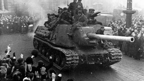 Польша назвала освобождение Варшавы в 1945 году «коммунистическим пленом»