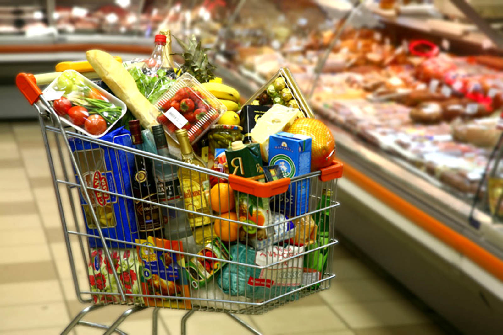 Украинцы тратят на еду почти половину дохода – исследование