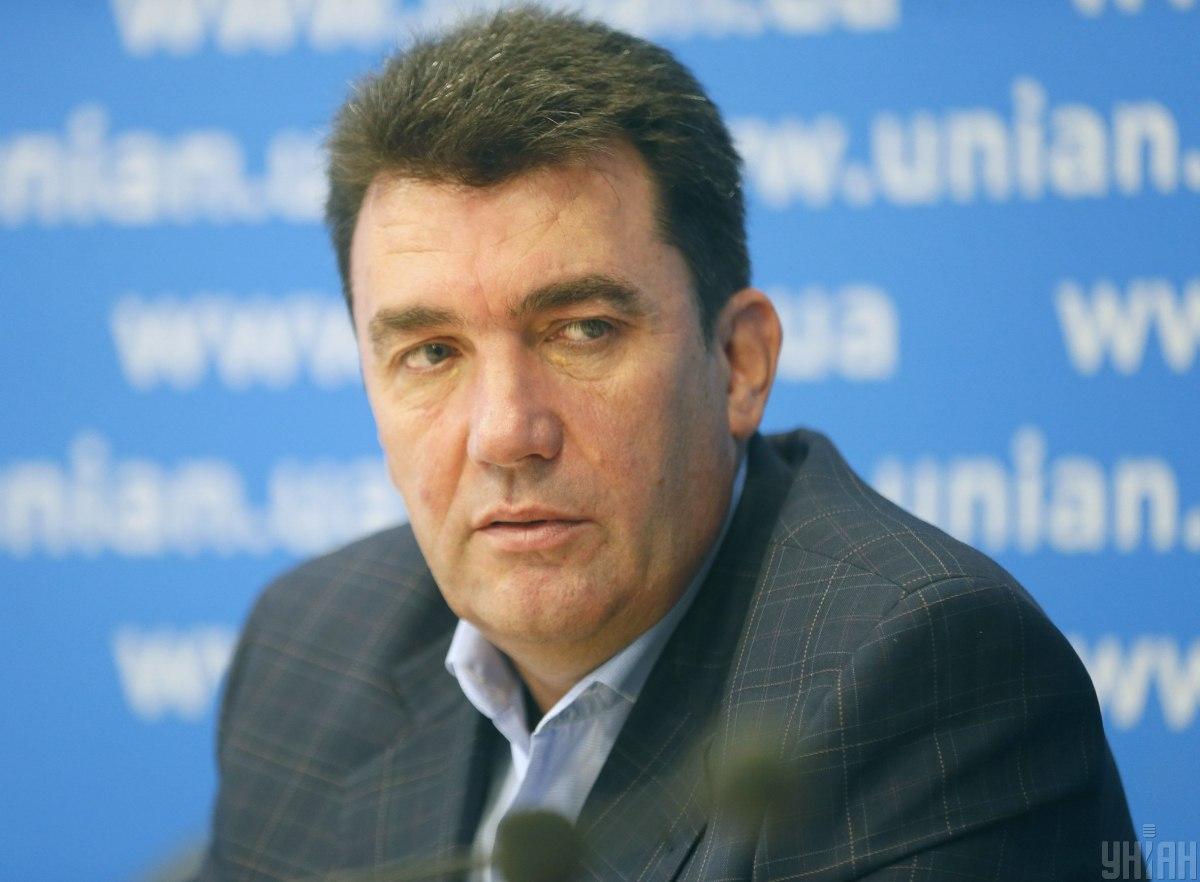Данилов: Украина хочет прекратить войну на Донбассе без потери территорий