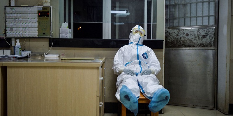 Китай заявил о снижении смертности от коронавируса