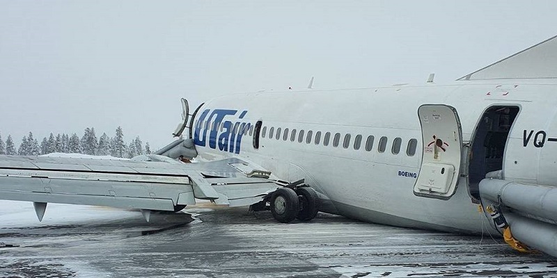 В России у самолета при посадке оторвало шасси