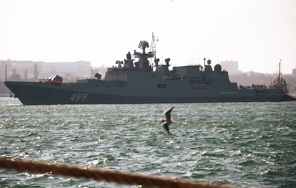 Два российских фрегата идут в Средиземное море