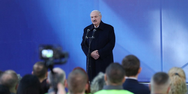 «Чтобы не стоять на коленях»: Лукашенко о закупке нефти в других странах
