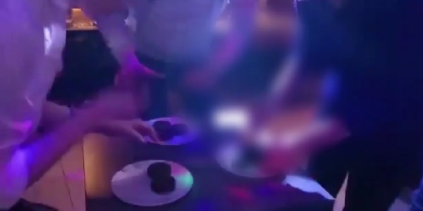 В Москве умерла девушка во время конкурса по поеданию пирожных