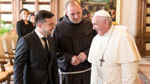 Зеленский о встрече с Папой Римским: Он назвал меня «Президентом мира»