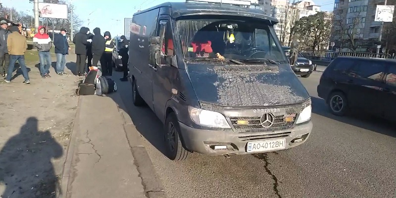 В Киеве за незаконную междугороднюю перевозку задержали водителя
