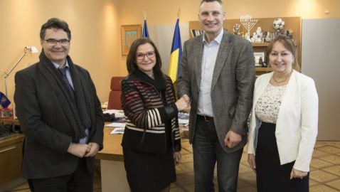 Кличко пожаловался европейцам, что мэра Киева лишают полномочий