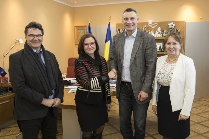 Кличко пожаловался европейцам, что мэра Киева лишают полномочий