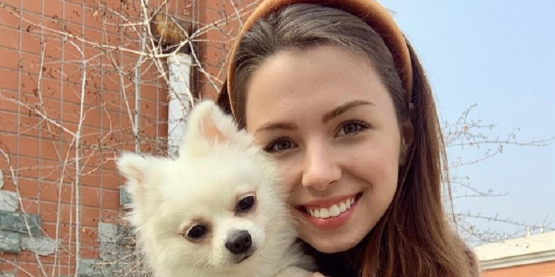 Зеленский предложил «девушке с собачкой» из Китая оставить животное в посольстве