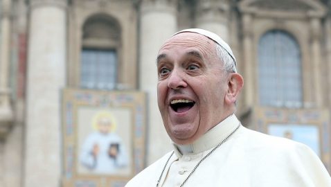 Папа Римский впервые провёл проповедь по видеотрансляции