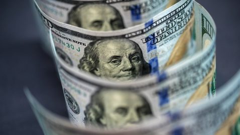 НБУ продал на межбанке $307,2 млн для сдерживания девальвации