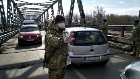 Украина закрыла около 100 пунктов пропуска