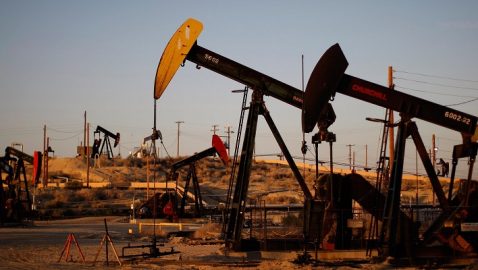 Саудовская Аравия обвалила цены на нефть после переговоров с Россией