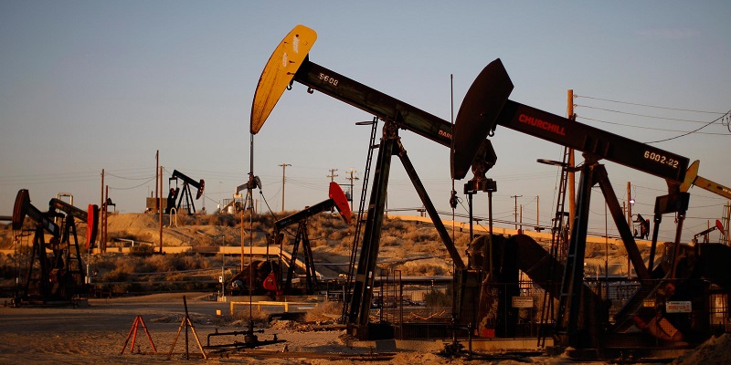 Саудовская Аравия обвалила цены на нефть после переговоров с Россией