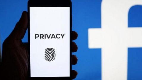 Австралия подала в суд на Facebook