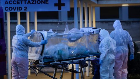 Китайские медики предупредили, что Европа повторяет их ошибки в борьбе с коронавирусом