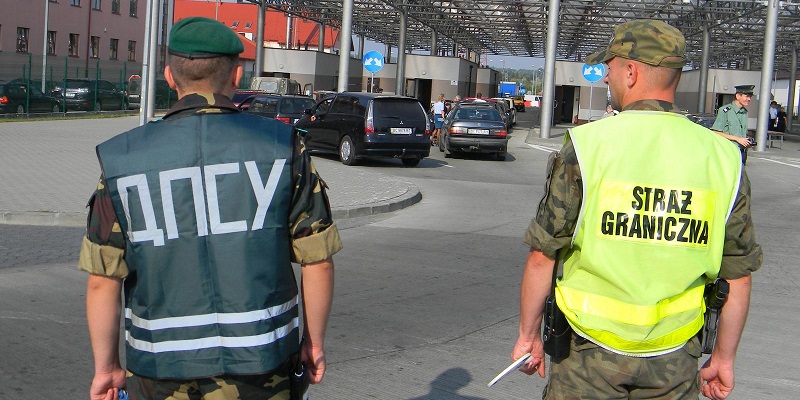 Польша вводит санитарный контроль на границе с Украиной