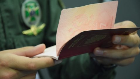 Пограничники не пустили в Киев двух россиян, прилетевших за визами США