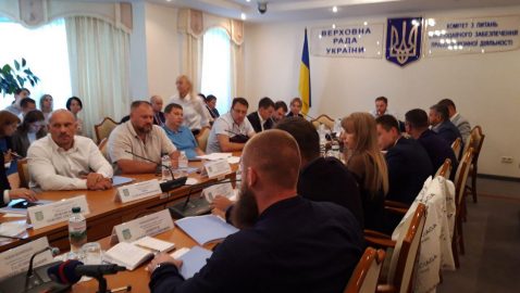 Комитет Рады поддержал увольнение Рябошапки