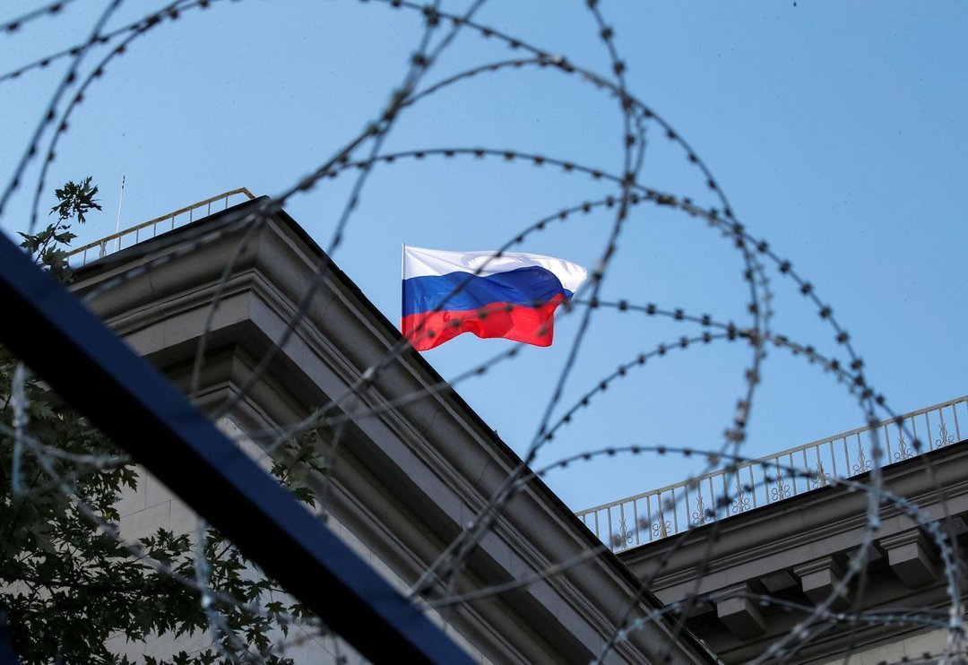 МИД посоветовал ЕС не снимать санкции с России на фоне пандемии