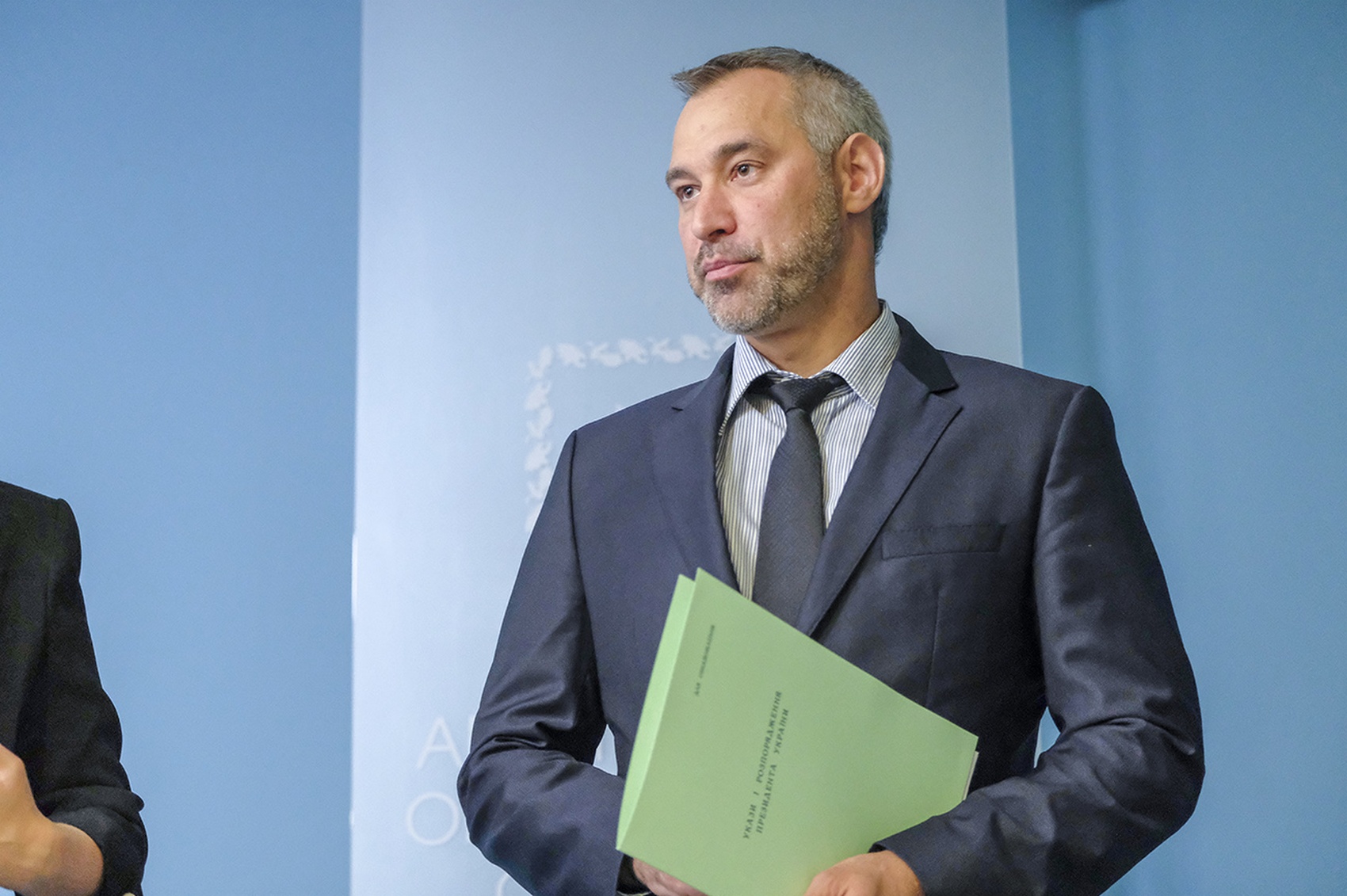 «Слуги народа» проголосовали за увольнение Рябошапки