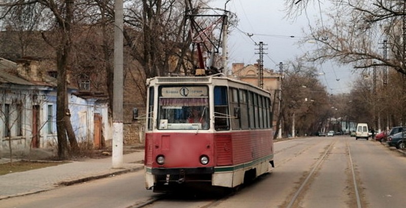 В Николаеве побили водителя трамвая, который не пускал пассажиров из-за новых ограничений