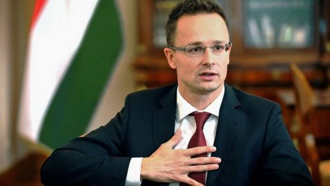 Глава МИД Венгрии заявил о дальнейшей блокировке заседаний комиссии Украина-НАТО