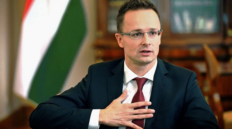 Глава МИД Венгрии заявил о дальнейшей блокировке заседаний комиссии Украина-НАТО