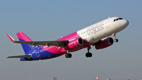WizzAir приостанавливает все полеты в Италию и Израиль