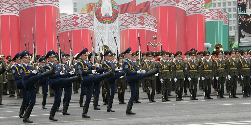 Беларусь не отменила парад 9 мая