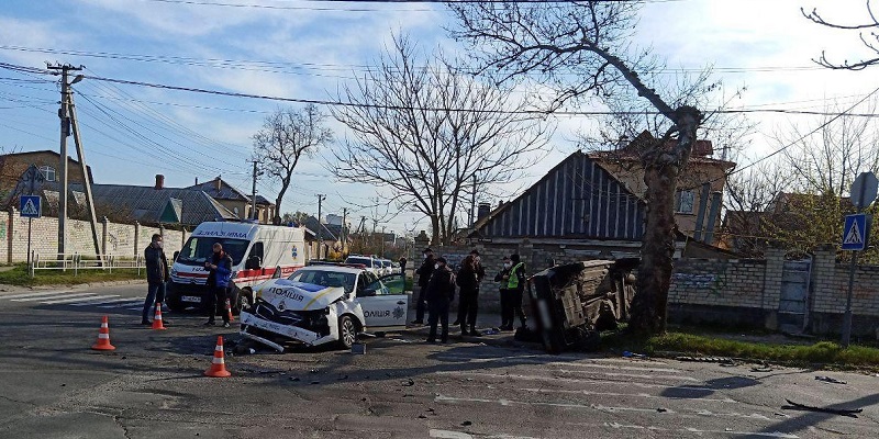 В Херсоне полиция попала в ДТП – 5 пострадавших