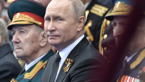 Путин сделал заявление о переносе парада Победы