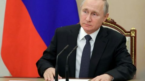 Путин объявил нерабочими все дни до конца апреля