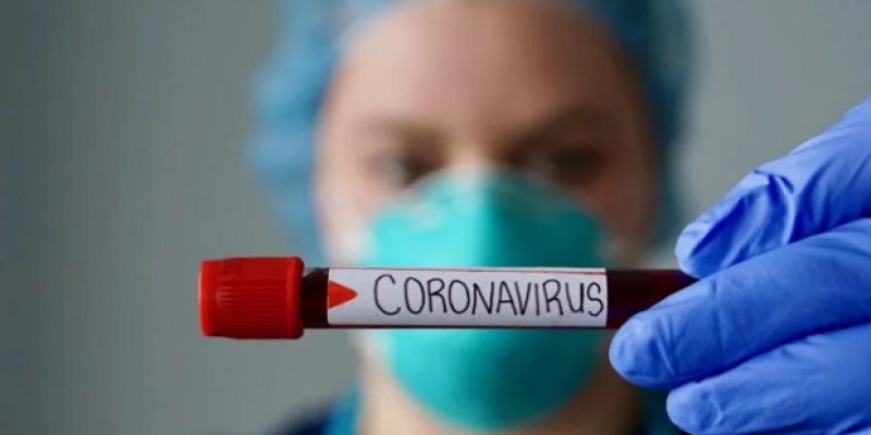 В Украине почти 800 больных коронавирусом