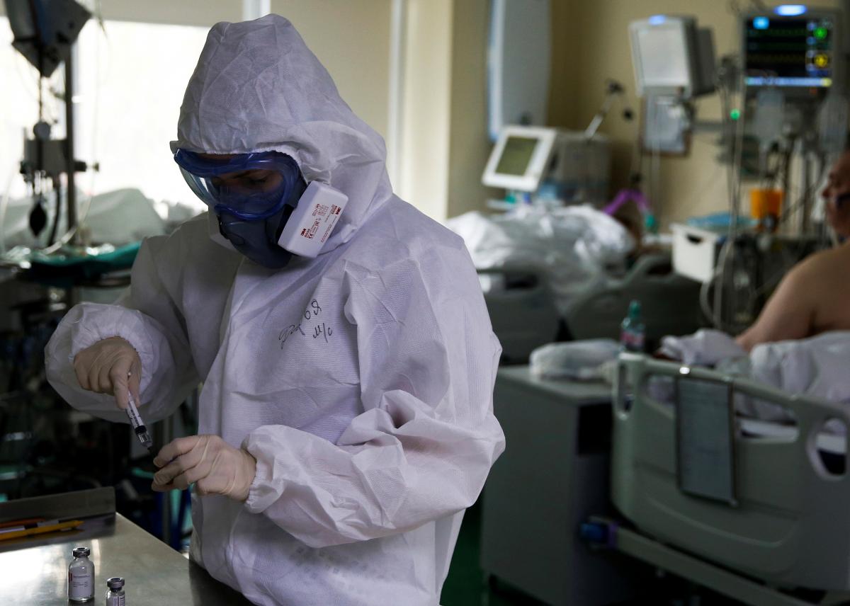 В Украине число больных COVID-19 превысило 13,1 тысячу
