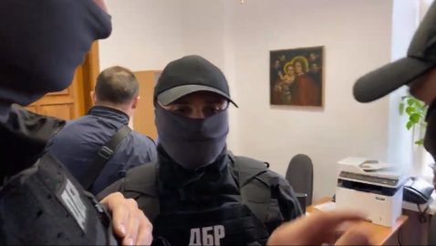 Спецназ ГБР пришел в музей, где Порошенко проводил презентацию картин