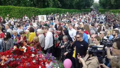 Кличко запретил массовые мероприятия на День Победы