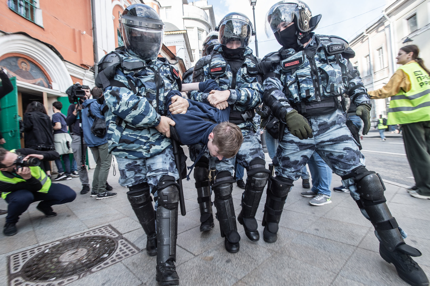 Школьник обратился в ЕСПЧ из-за избиения во время митинга 3 августа в Москве