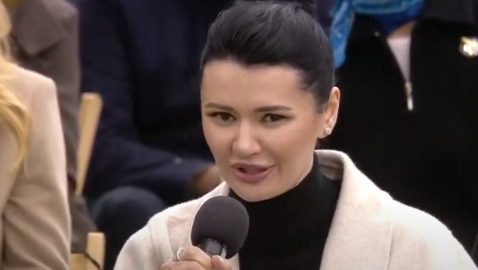 «Чем вы отличаетесь от Порошенко?»: Зеленский поспорил с журналисткой Дианой Панченко