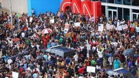 Бунты в США: в Атланте разгромили штаб-квартиру CNN