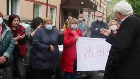 В Виннице протестовали медики, недовольные размером доплат за коронавирус