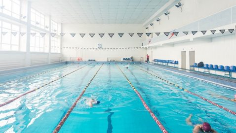 В Минздраве рассказали о правилах работы бассейнов и спортзалов с 1 июня