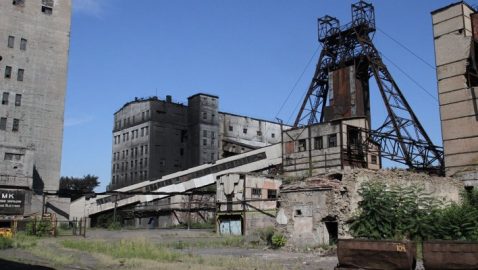 На двух шахтах Донбасса произошли обвалы – есть жертвы