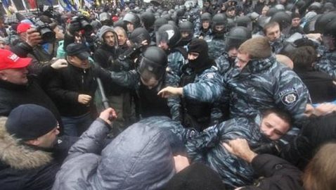 ГБР направило в суд обвинительный акт по «беркутовцу», задержавшему мирного протестующего на Майдане